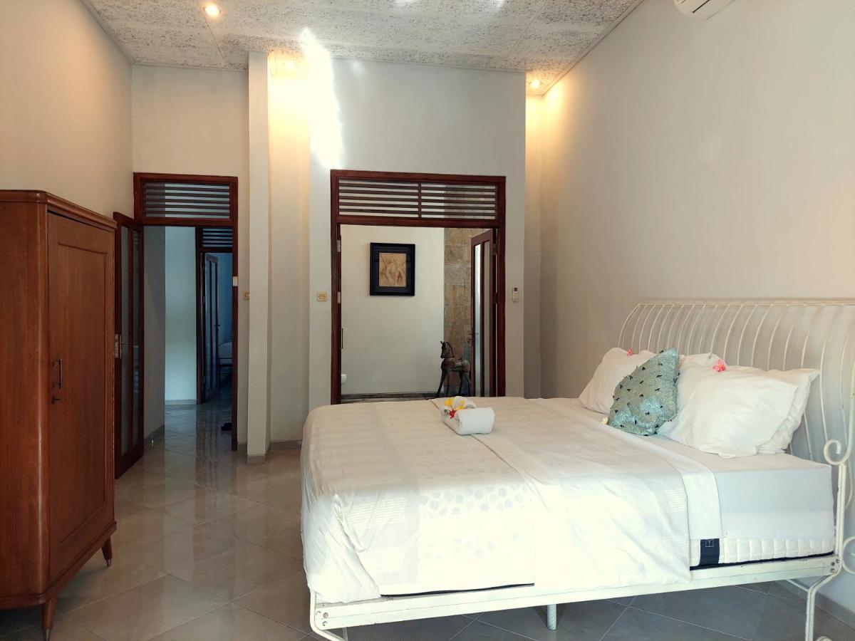 Kelapa Villa Lovina (Bali)